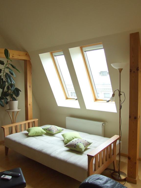 Sunlit Loft Apartment Riga Exterior foto